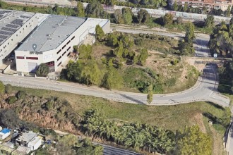 Terreno urbano industrial
en Plaça la Llana (Rubí)
(Barcelona)